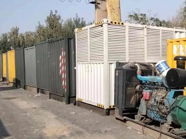 湘乡200KW柴油发电机机组每小时油耗是多少？
